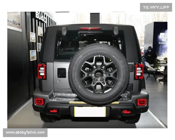 不是工业废铁!全新BJ40上市,外观金属设计,内饰豪华,价格给力 不是工业废铁!全新BJ40上市,外观金属设计,内饰豪华,价格给力